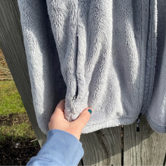 GUC The North Face Women’s L Gray Fur Jacket with Breast Cancer Ribbon (1 flaw) - Picture 12 of 15